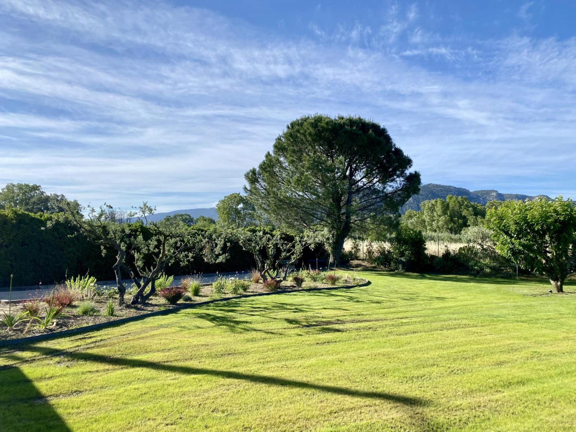Provencal House With Heated Pool, View Of The Luberon In Robion - Accommodates 12 People. 外观 照片
