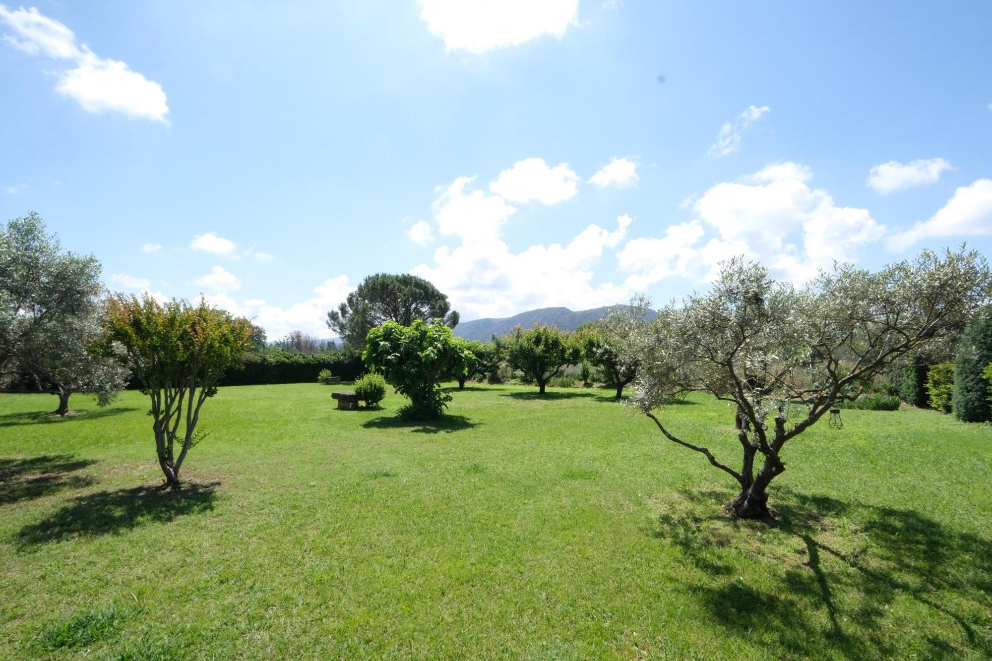 Provencal House With Heated Pool, View Of The Luberon In Robion - Accommodates 12 People. 外观 照片